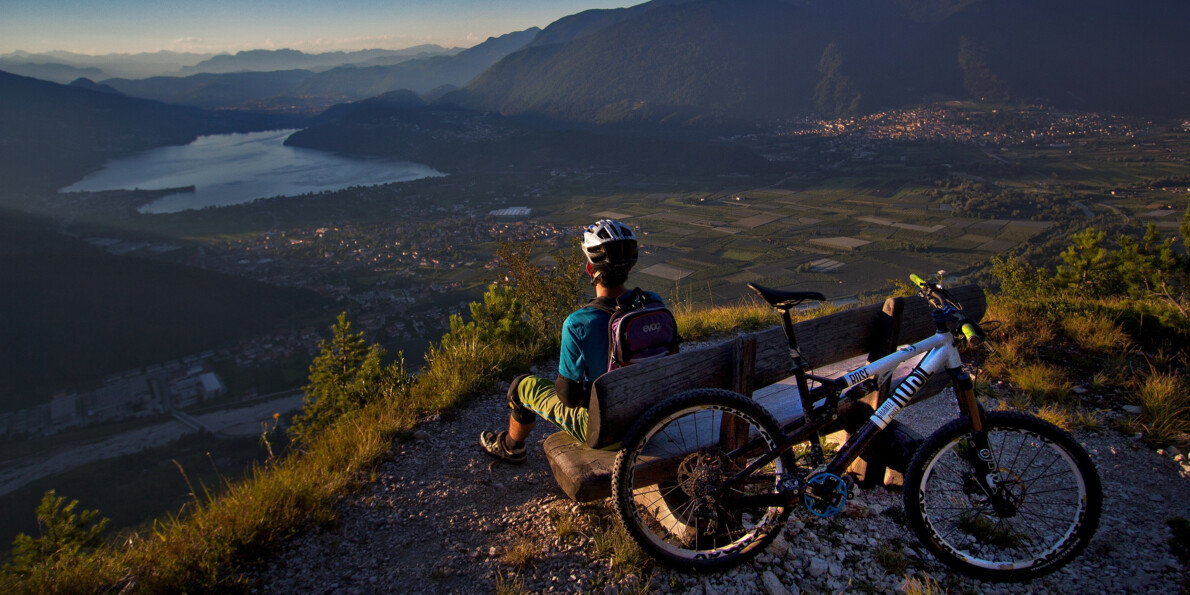 Bikers on tour: from the lakes of Valsugana to the Alpe Cimbra