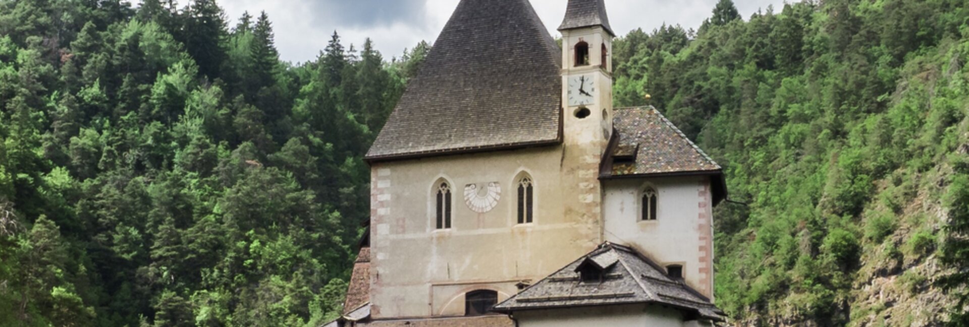  Santuario di San Romedio 