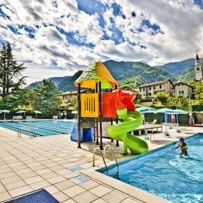 Roncegno – Freibad  Parco alle Terme | © photo apiudesign