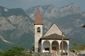 Chiesa Castelnuovo | © Foto Archivio Apt