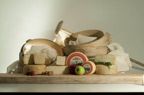 APT Val di Sole - Formaggi Caseificio Cercen - ph. Graffite Studio | © APT Val di Sole - Formaggi Caseificio Cercen - ph. Graffite Studio