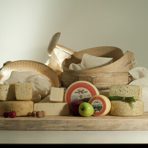 APT Val di Sole - Formaggi Caseificio Cercen - ph. Graffite Studio | © APT Val di Sole - Formaggi Caseificio Cercen - ph. Graffite Studio