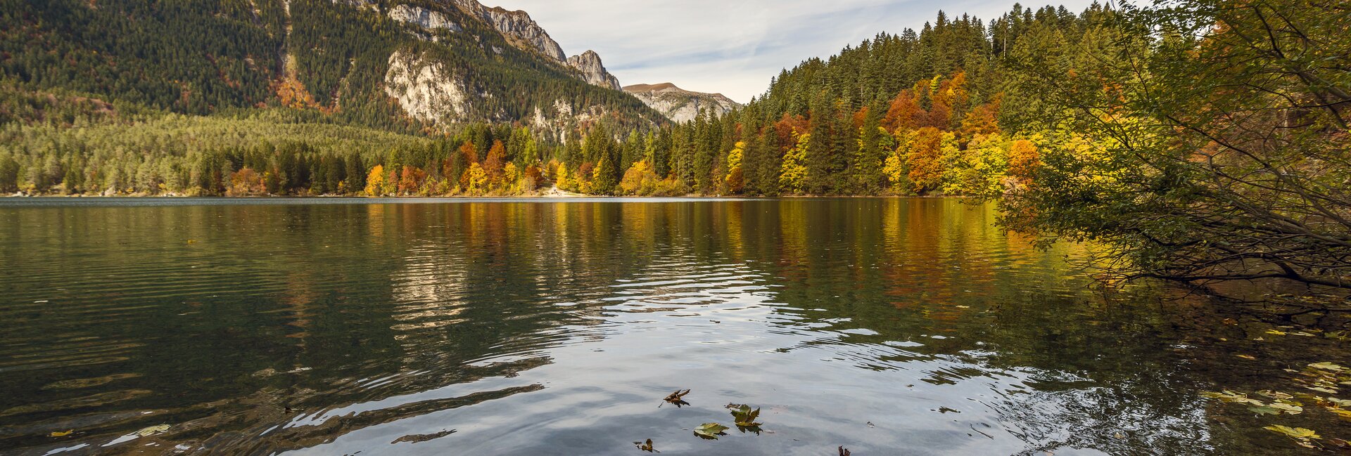 Tovelsee im Herbst