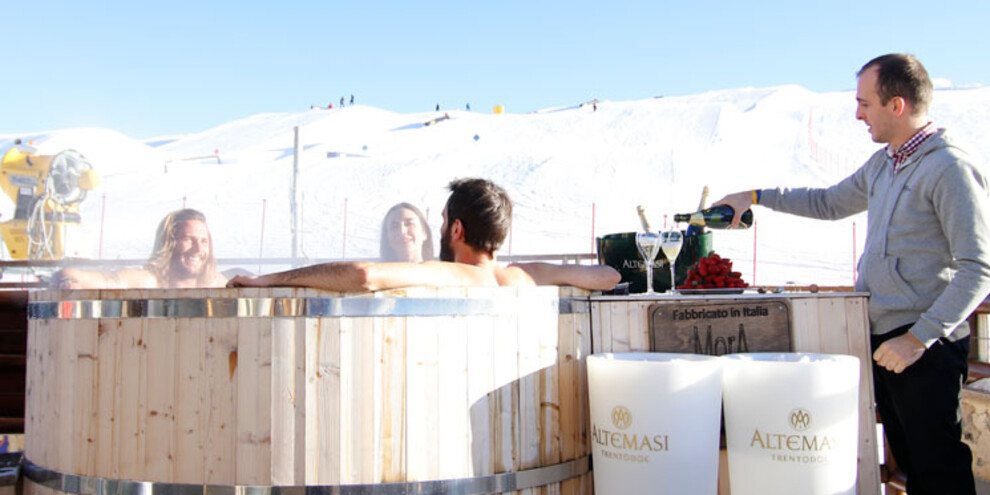 ДЖАКУЗИ НА ВЫСОТЕ 2500 МЕТРОВ, МАДОННА-ДИ-КАМПИЛЬО