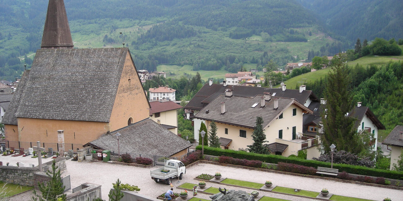 Chiesa di S. Leonardo e cimitero #1 | © Foto Archivio Apt Val di Fiemme