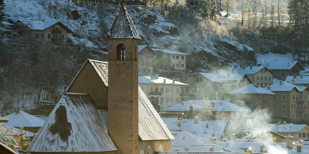 St. Vigil Church and the Franciscan Fathers convent #1 | © Foto Archivio Apt Val di Fiemme