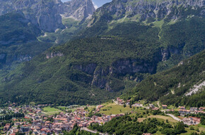 View of Molveno | © APT Dolomiti di Brenta e Paganella