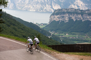 Auf der Straße zum Monte Velo | © Garda Trentino