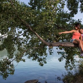 Walk around Lake Levico | © APT Valsugana e Lagorai