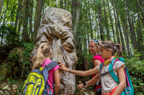 Cimbrian Path of the Imaginary - Nå in tritt von Sambinélo | © Azienda per il Turismo Alpe Cimbra