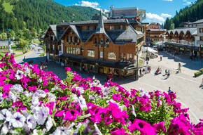 Righi square in Madonna di Campiglio centre | © Madonna di Campiglio Azienda per il Turismo 