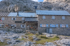 Volpi al Mulaz Hut, 2,560m | © Norbert Kofler