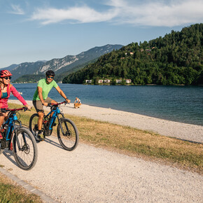 Lakefront cycle path in Ledro Valley | © North Lake Garda Trentino 