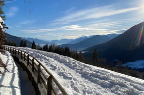 Flat walk on the snow at Lez di Rumo Val di Non Trentino | © APT Val di Non 