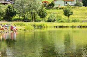 Small lake at Lago di Tesero | © APT Fiemme Cembra