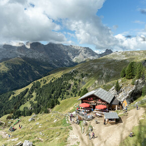 Sandro Pertini Hut - Friedrich August Path ©Archivio APT Val di Fassa | © APT Val di Fassa