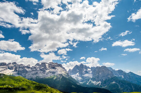 Malga Fevri und die Brenta-Dolomiten vom Monte Spinale aus | © APT Madonna di Campiglio, Pinzolo, Val Rendena