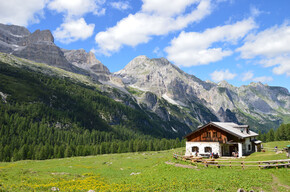 From Lake Tovel to Malga Flavona | © APT - Val di Non 