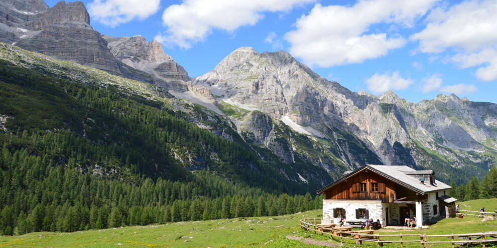 From Lake Tovel to Malga Flavona | © APT - Val di Non 