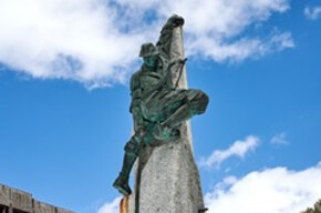 Monumento alle Guide Alpine