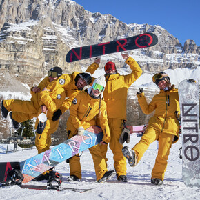 Scuola Snowboard Professional Snowboarding