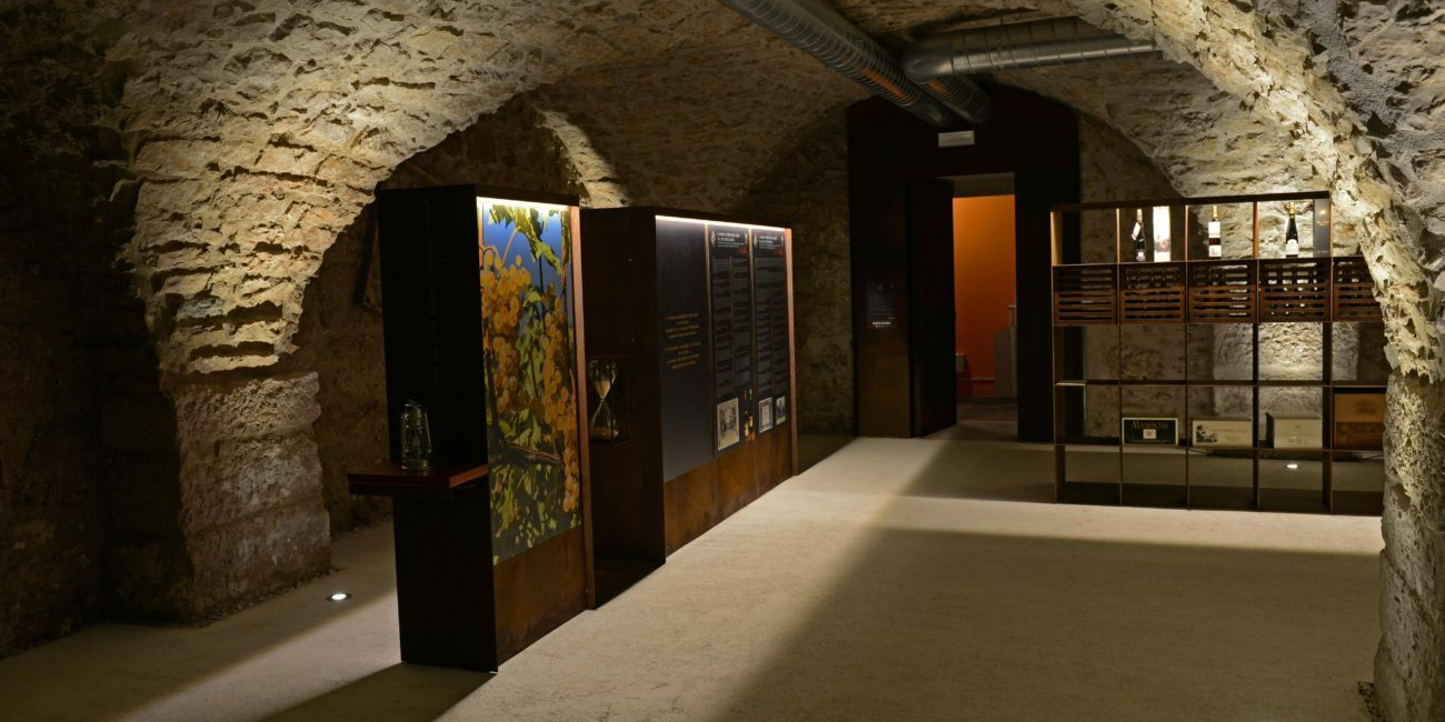 Casa Caveau Vino Santo #1