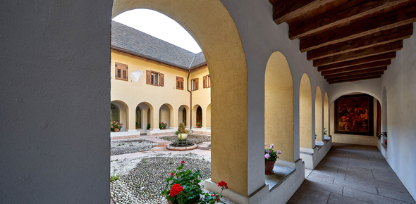 Dormire in strutture religiose