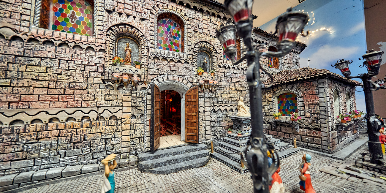 Nativity scenes and miniatures museum #1