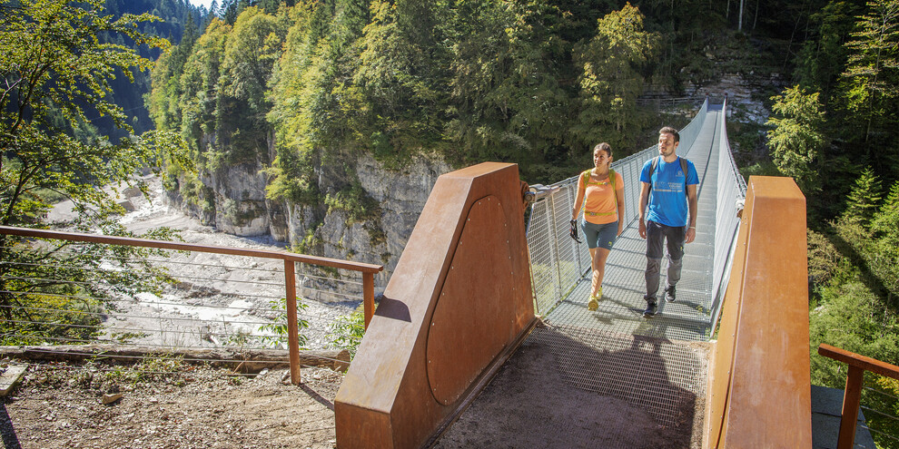 Na visutých mostech