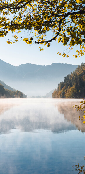 Valsugana - Lago di Levico - Panorama autunnale - Foliage | © Mathäus Gartner