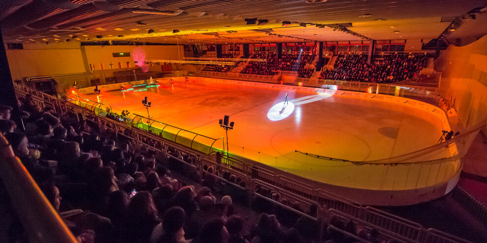 Ice skate at the Palaghiaccio in Pinzolo | © Bisti Luconi