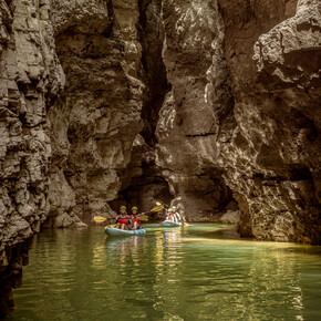 Tra laghi e montagne