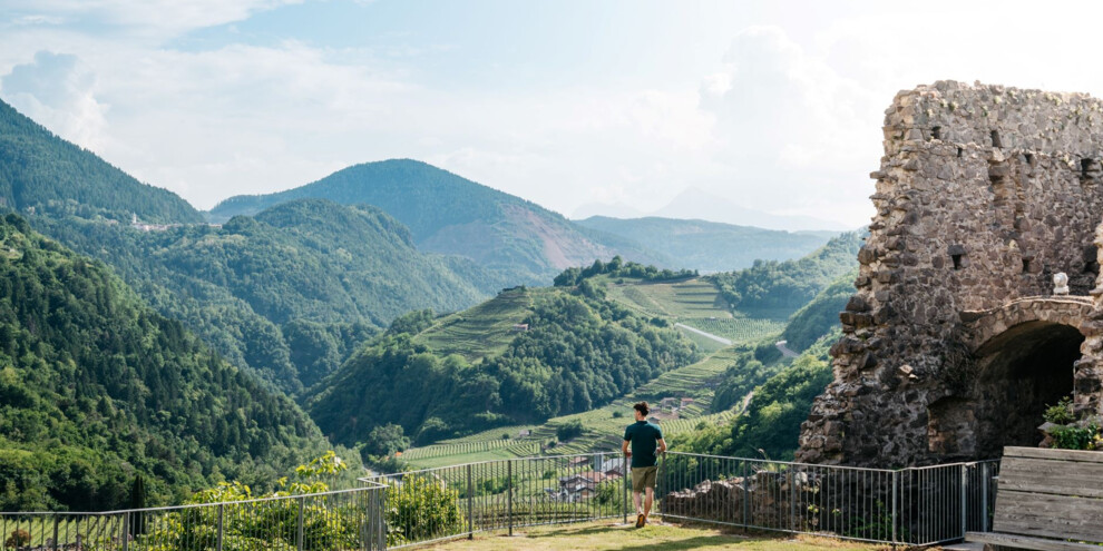 The Path of the Suspended Lands