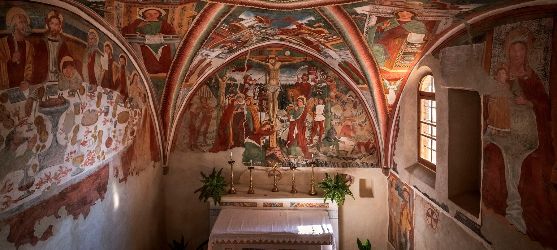 Through the churches of Trentino: in the medieval village of San Lorenzo in Banale