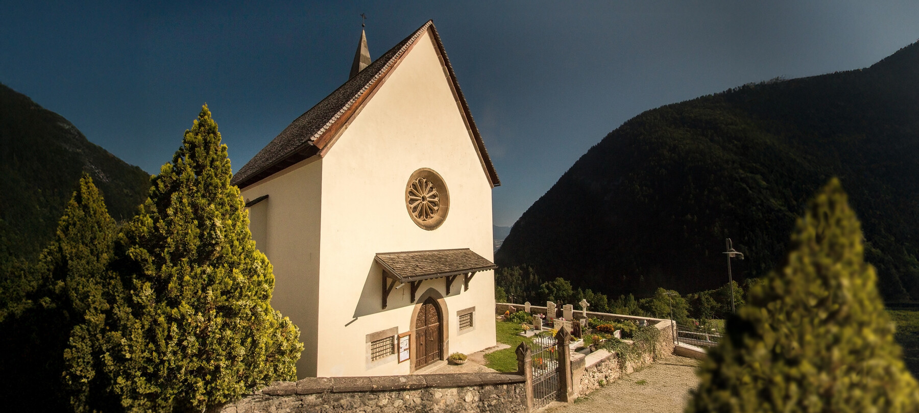 Among the churches of Trentino: in Val di Non, in Bresimo and Tassullo 