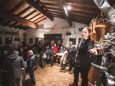 Die Nacht der Destillierkolben