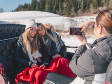 Carriage tours and horse rides to the frozen lakes in Ruffrè