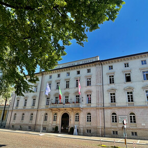 Die Provinz erzählt ihre Geschichte: eine Reise durch die Geschichte, Gegenwart und Zukunft der Trentiner Autonomie