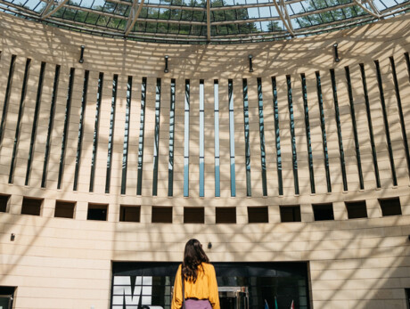 The kilometer of wonders