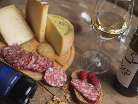 Visits and tastings at Cantina Monfort