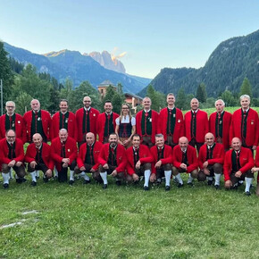 Coro Enrosadira Moena