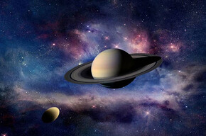 Occhi su Saturno