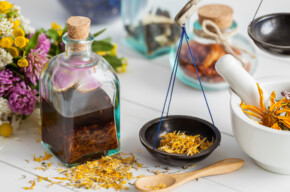 Small alchemical workshop: the Graustana oleolites