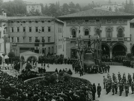  La Campana e la Citt&agrave; 