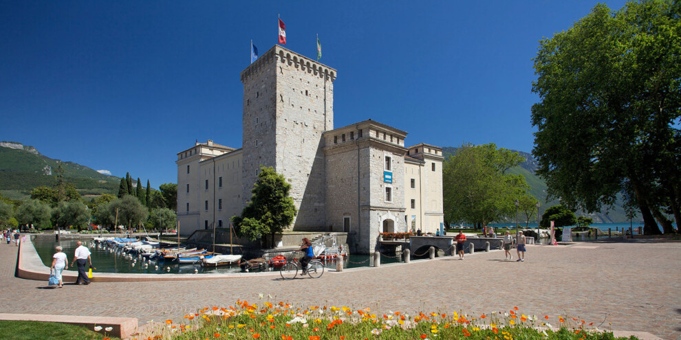 Paintings to admire at Rocca di Riva