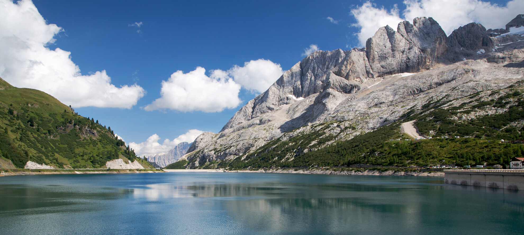 Val di Fassa - Lago di Fedaia - Sfondo della Marmolada
