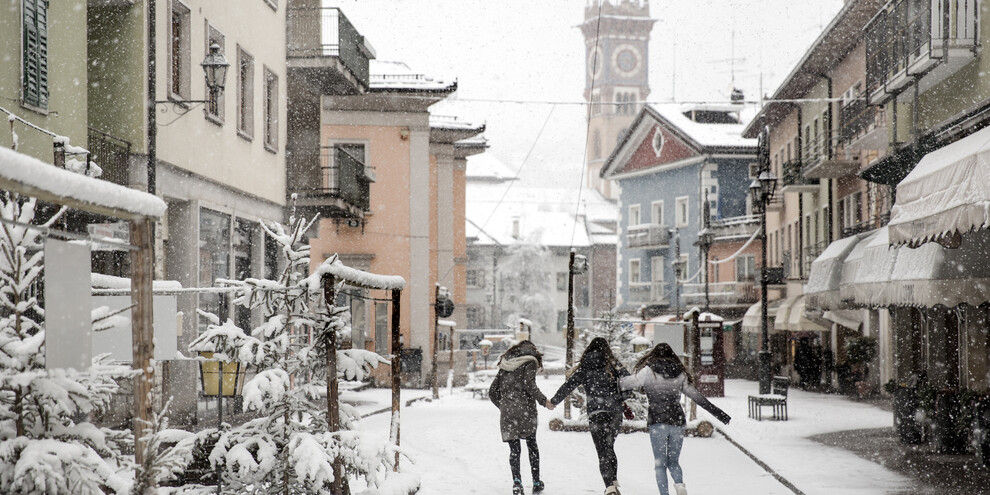 Das Zentrum von Cavalese besuchen