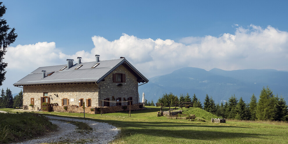 Alpe Cimbra - Luserna - Rifugio Malga Campo