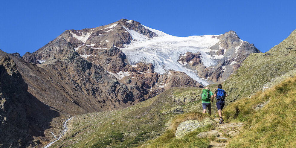 From Malgamare to the Rifugio “Guido Larcher”