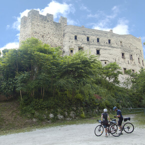 РАВНИНА РОТАЛИАНА: ПО ВИНОДЕЛЬНЯМ И...